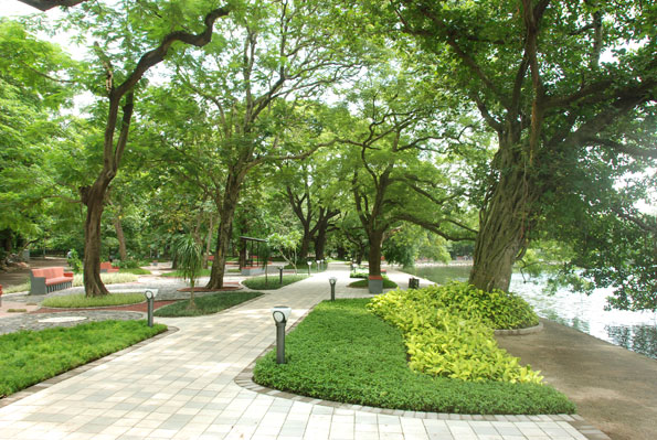 Rabindra Sarobar: A Tranquil Oasis in Kolkata