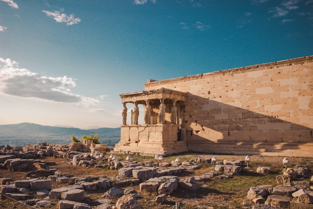 Greece: Exploring Ancient History and Stunning Landscapes