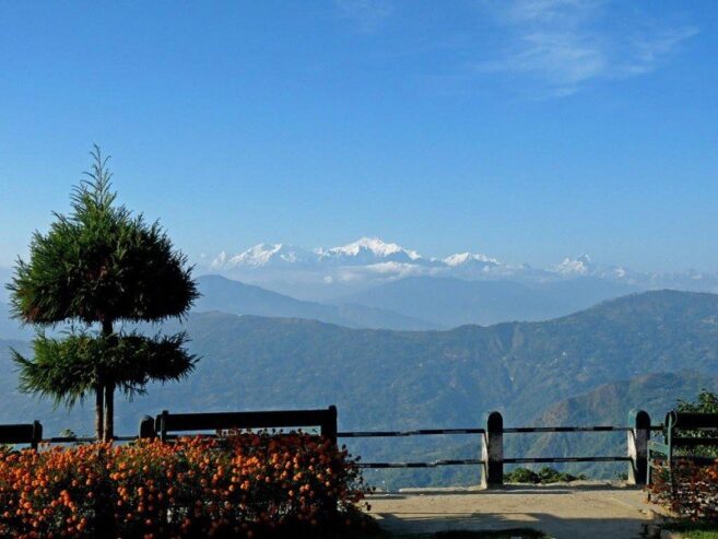 Tiger Hill: A Mesmerizing Sunrise Point in Darjeeling